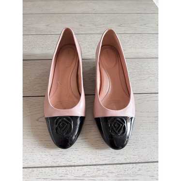 Taryn Rose Babette Shoes Size 7.5B Pink Black Cap 