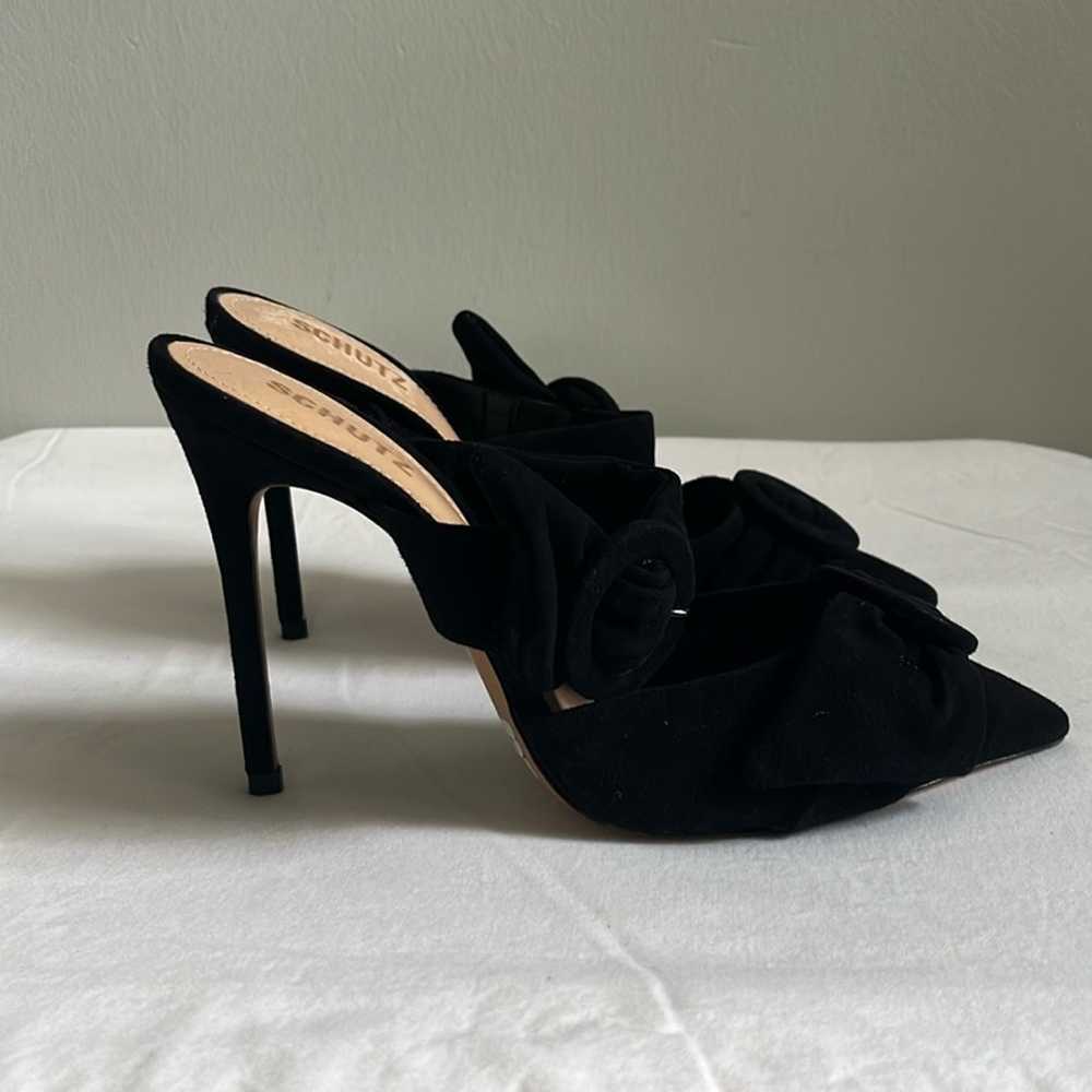 Schutz black pointed toe stiletto heels with bow … - image 1