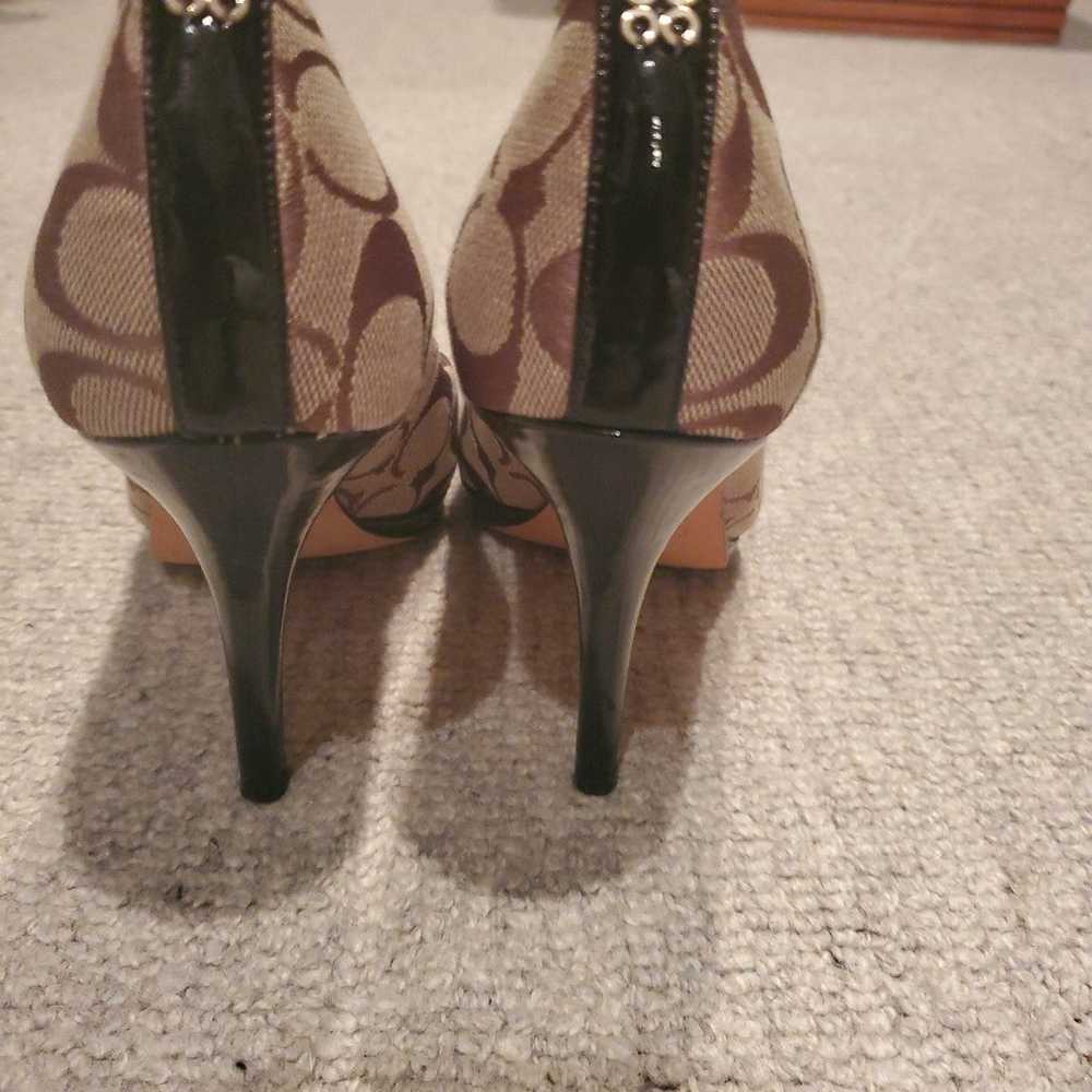 Coach size 8 Pumps - image 2