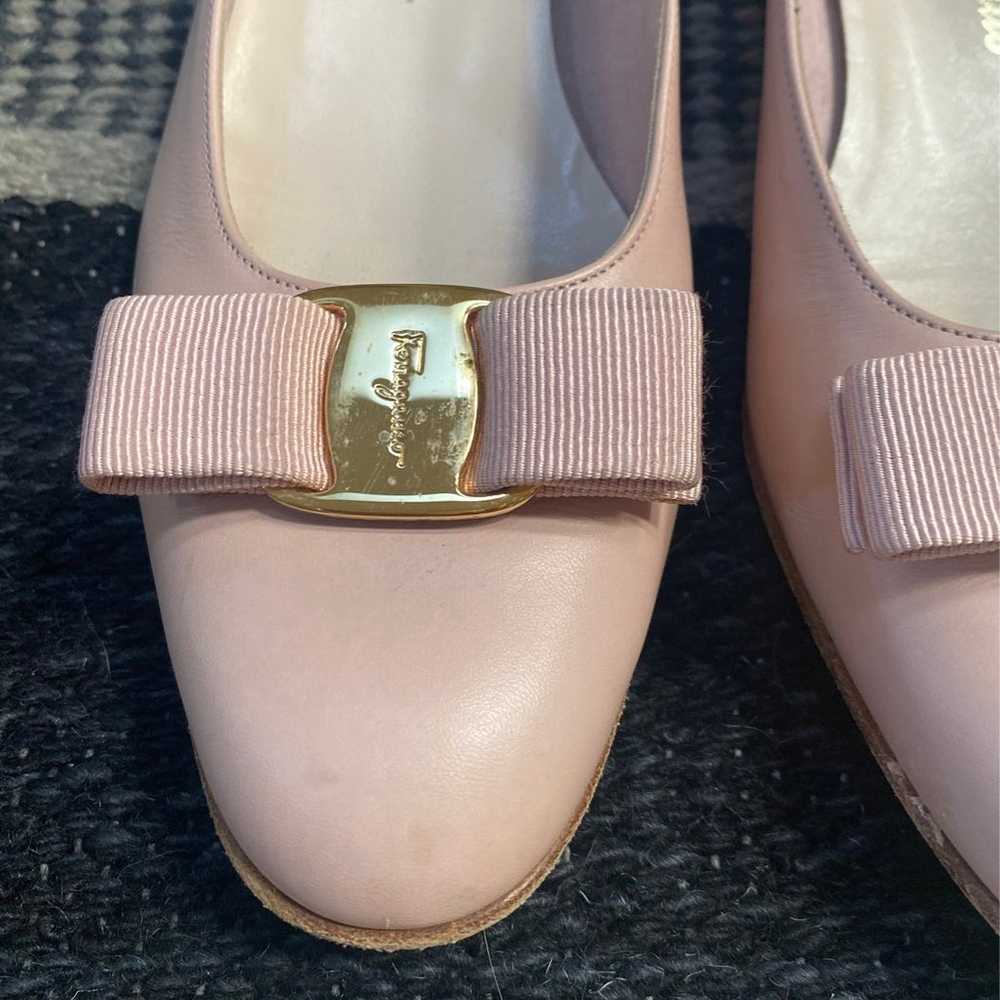 Salvatore Ferragamo Pale Pink Carla Pump Shoes Si… - image 2
