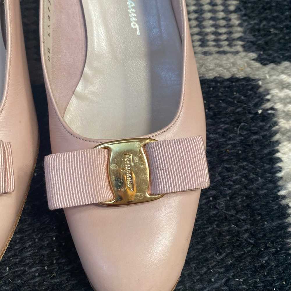 Salvatore Ferragamo Pale Pink Carla Pump Shoes Si… - image 3