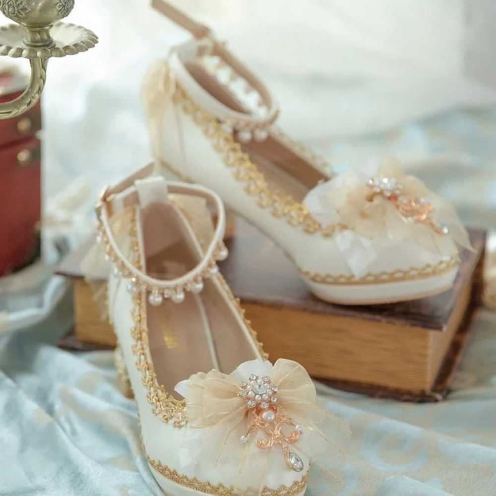 Elegant Lolita style shoes - image 3
