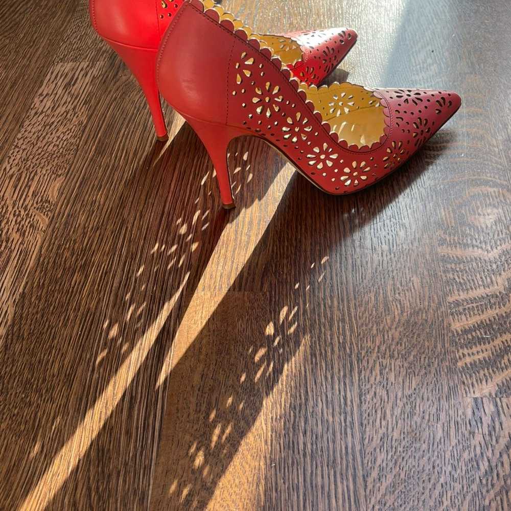 Kate Spde Laser Cut heels in Coral, size 8 - image 1