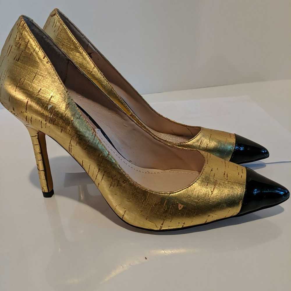 Vince Camuto New Gold black crack pumps - Gem