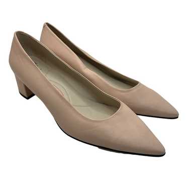 Amalfi by Rangoni Paco Leather Pump Leather Nude S