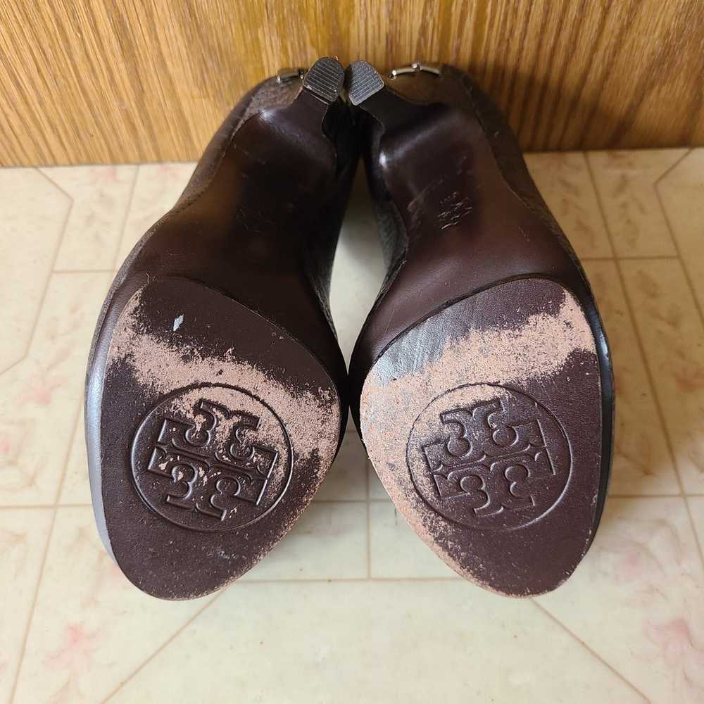 Tory Burch Amazon Jude Pumps Size 6M - EUC - image 8