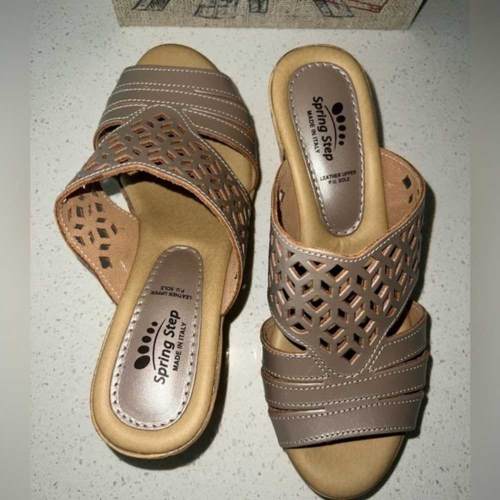 SPRING STEP VINO GOLD sandals size 7 - image 3