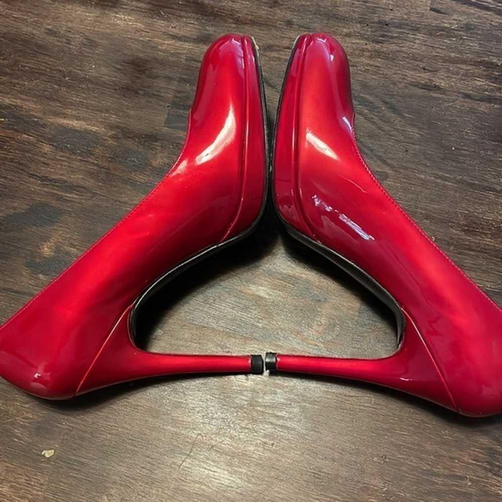 Stuart Weitzman red patent leather pump size 5.5 - image 6