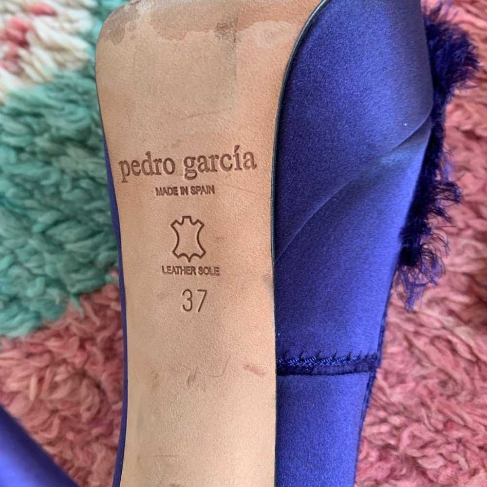 Purple silk Pedro Garcia open toe high heels pump… - image 4