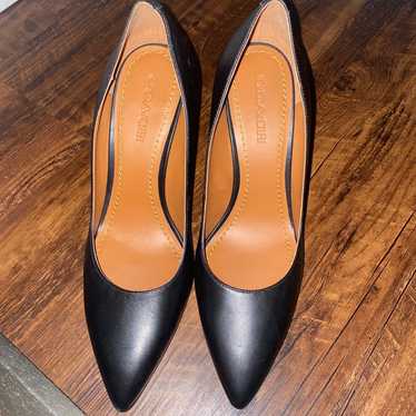 Coach pumps