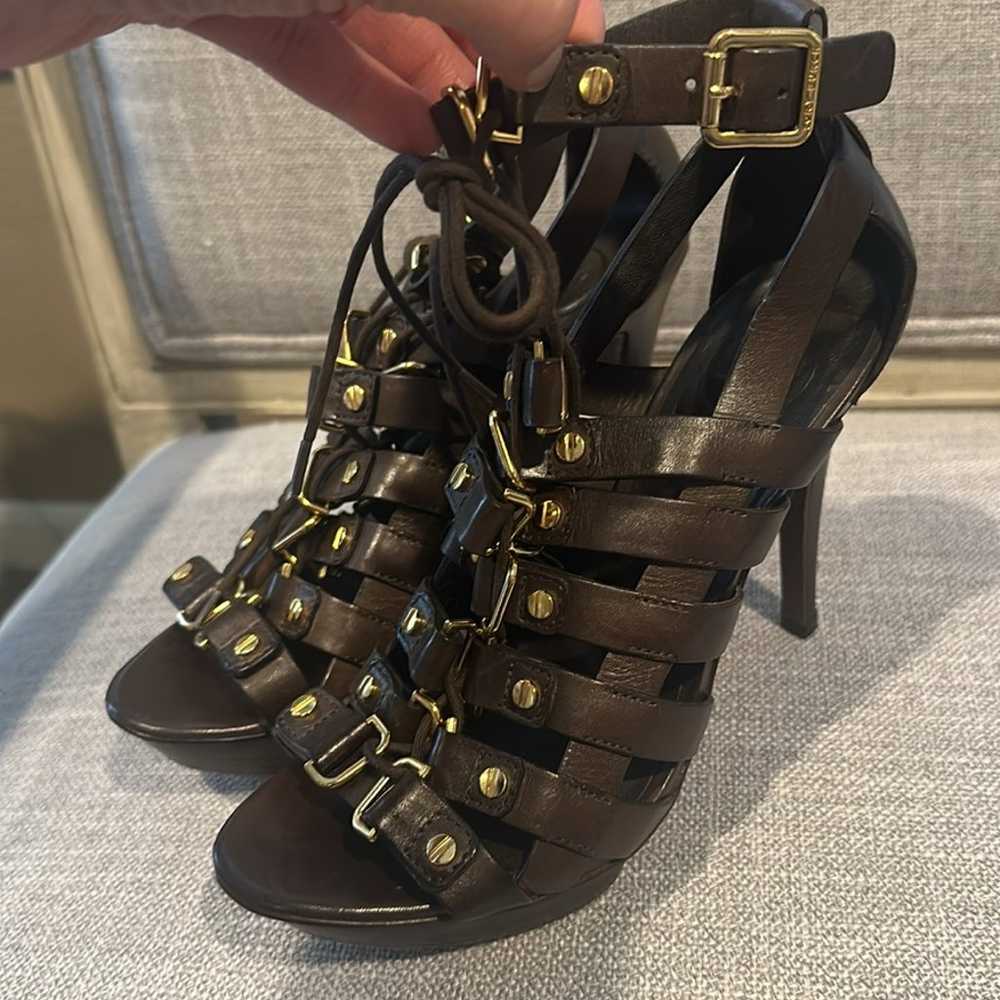 Tory Burch Gladiator Heels. Brown leather - size … - image 12