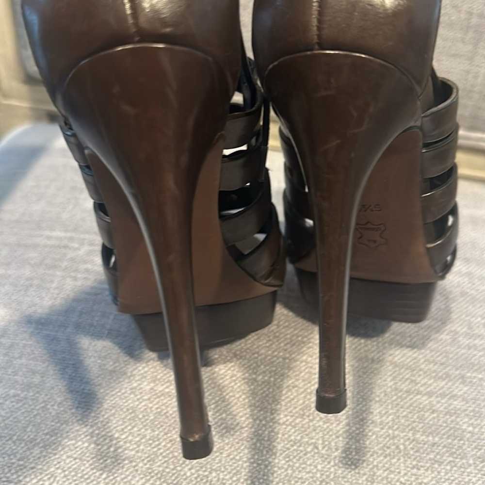 Tory Burch Gladiator Heels. Brown leather - size … - image 9