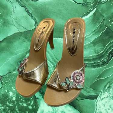 Delicious Gold Vintage Beaded Flower Heels