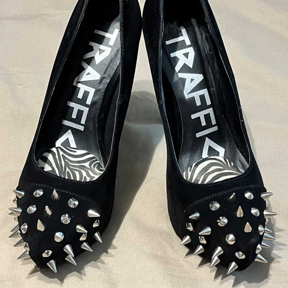 Traffic Spike Stiletto - image 1