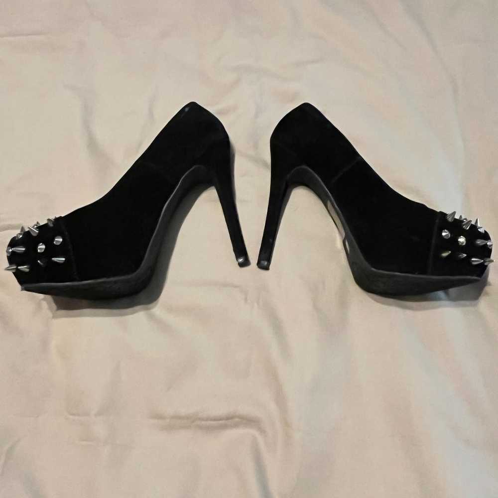 Traffic Spike Stiletto - image 4