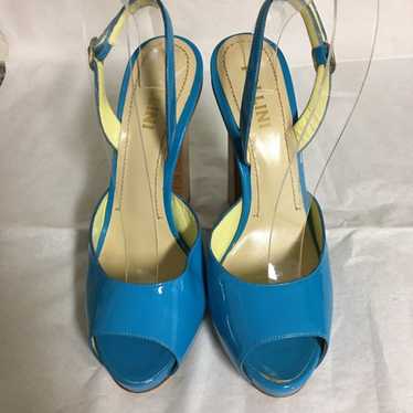 heels size 39.5 pollini