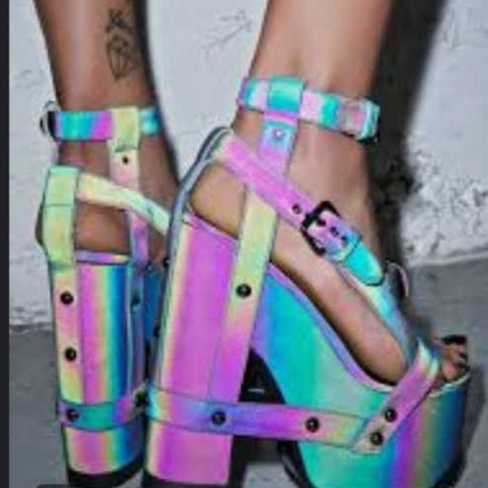 Reflective scrappy heels - image 2