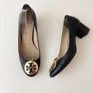 Tory Burch Black Gold Logo Pumps Heels Shoes - image 1