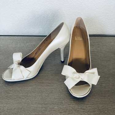 Vintage Stuart Weitzman Cream White Bow Heels 7