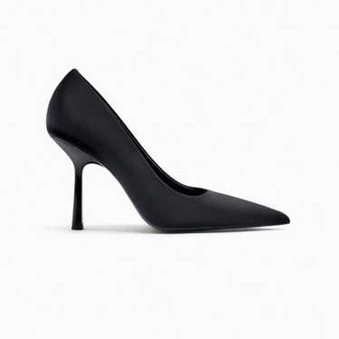 NWOT. Zara Black Fabric High-Heel Court Shoes. Siz