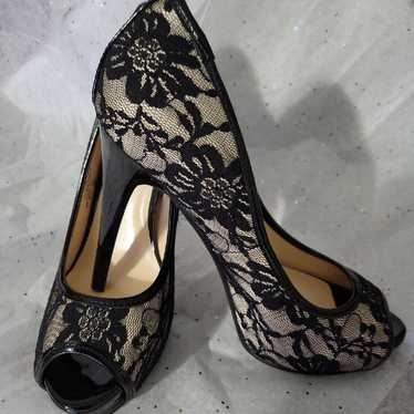 heels size 7 1/2 - image 1