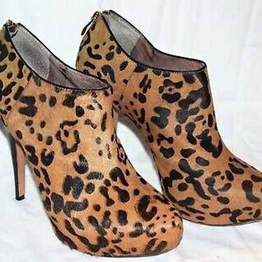 VINCE CAMUTO Calf Hair Leopard Platform Ankle Boo… - image 1