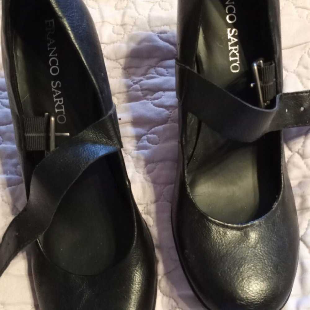 Leather heeled shoes - image 2