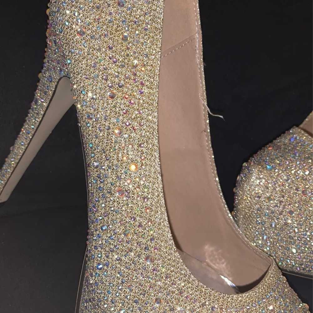 heels size 9 - image 1