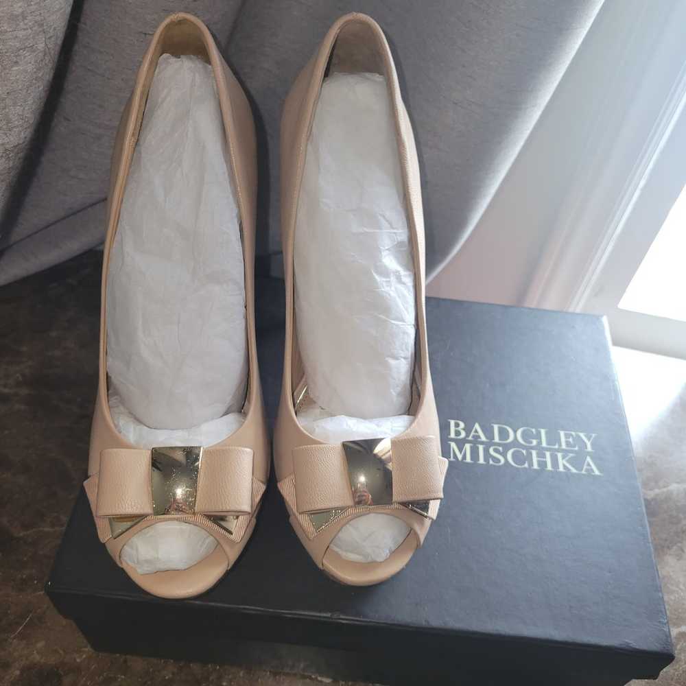Selling My BADGLEY MISCHKA HEELS SIZE 9. Only had… - image 11