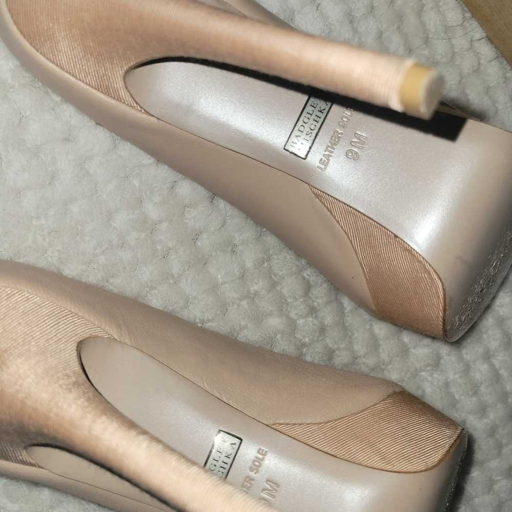 Selling My BADGLEY MISCHKA HEELS SIZE 9. Only had… - image 12