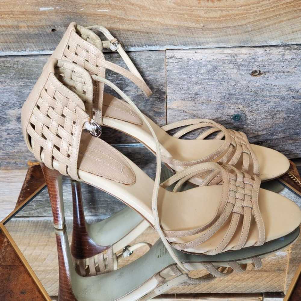 Banana Republic Beige Basket Weave Heeled Sandles… - image 11