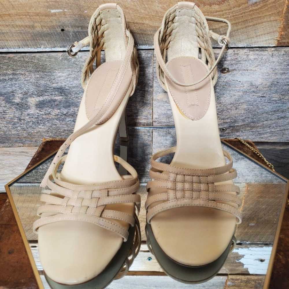 Banana Republic Beige Basket Weave Heeled Sandles… - image 2