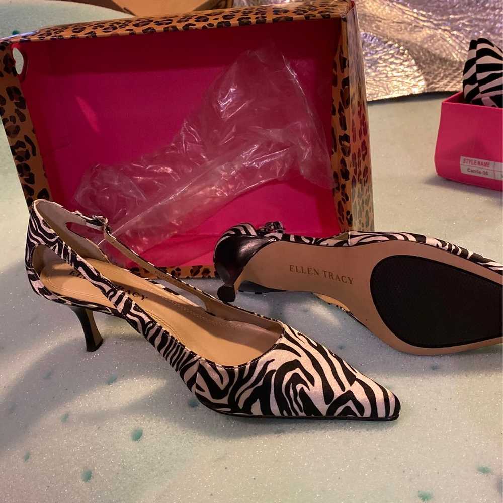 Animal print ladies heels - image 5