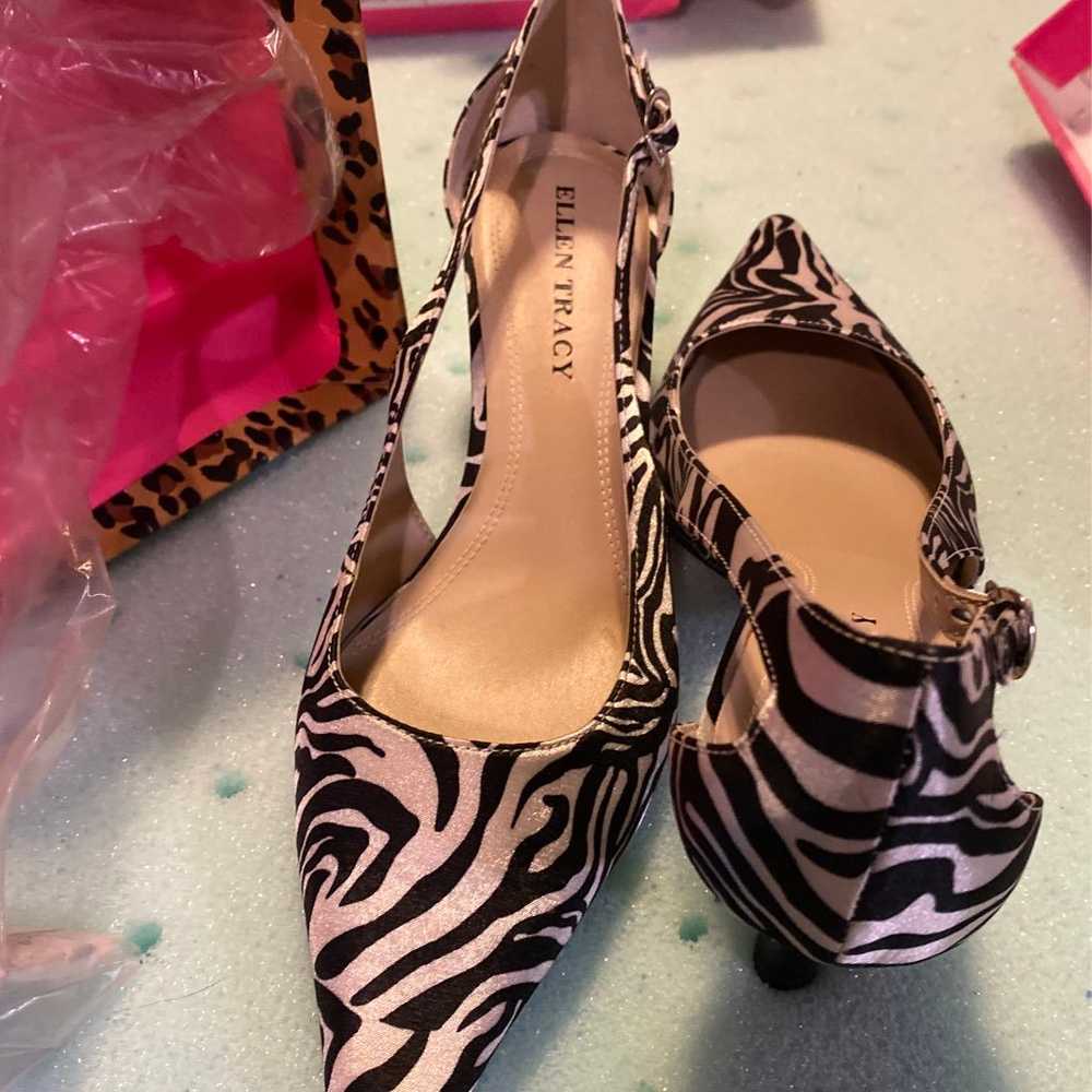 Animal print ladies heels - image 7