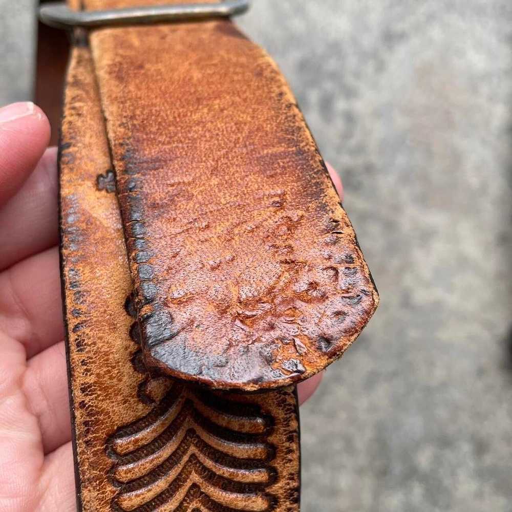 Vintage vintage tooled leather belt - image 4