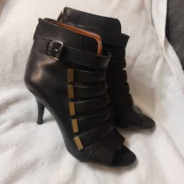 Givenchy Women's  Black Leather Shoes Size:38.5 - image 1