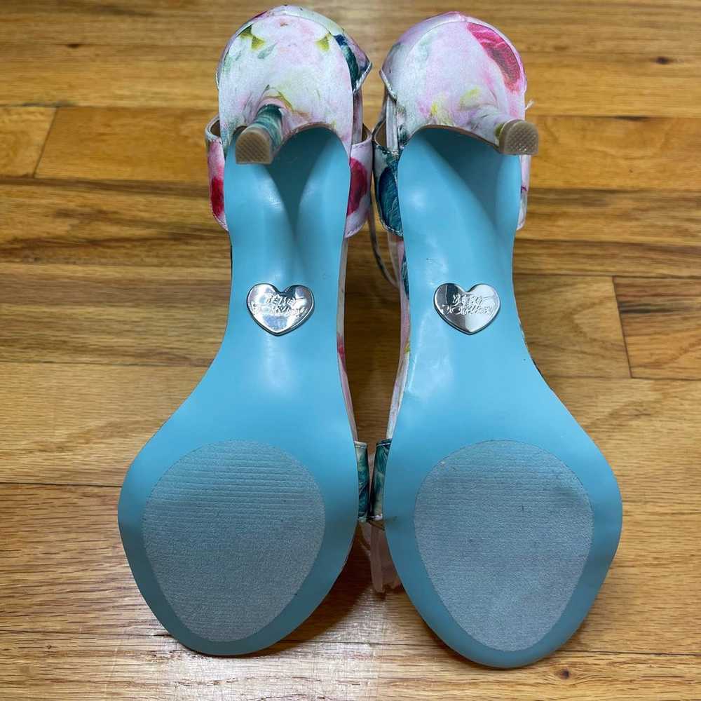 Betsey Johnson Maddi Floral Kitten Heel Sandals S… - image 4