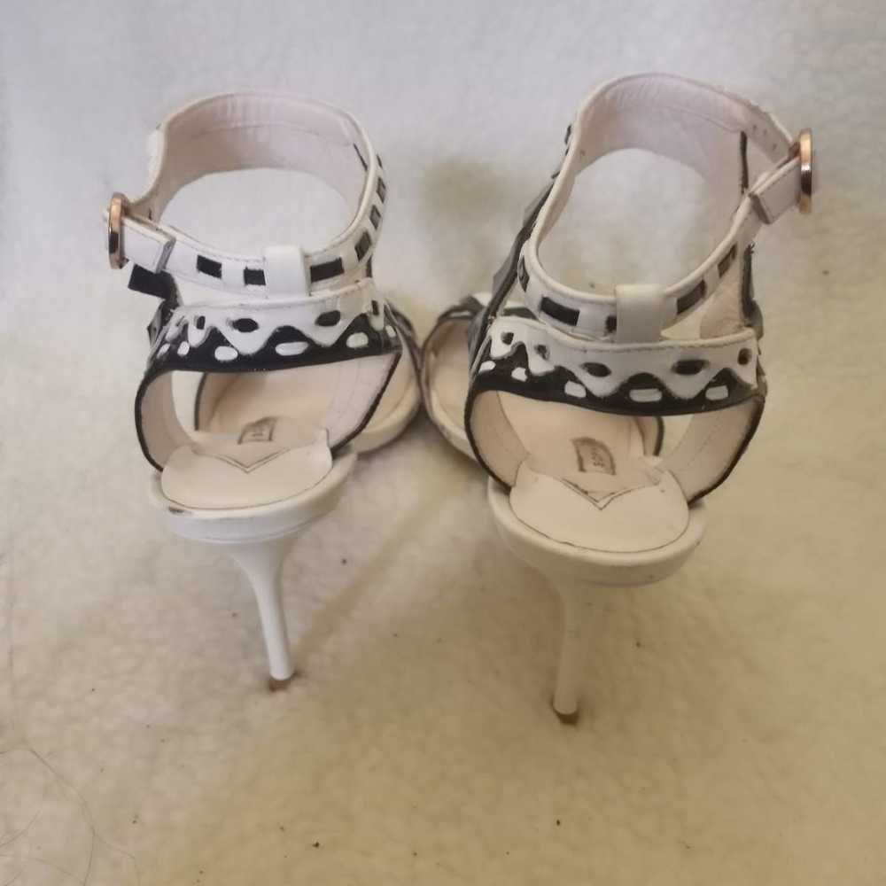 Sophia Webster Bkack/White leather heels - image 3