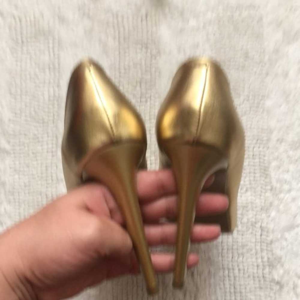 Bespoke golden leather high heel pumps, custom ma… - image 5