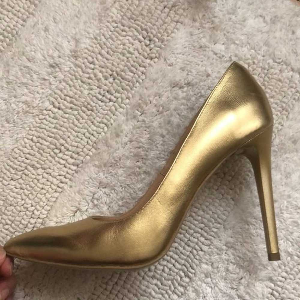 Bespoke golden leather high heel pumps, custom ma… - image 9