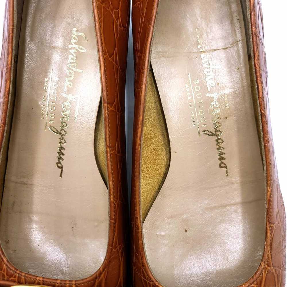 Vintage Salvatore Ferragamo Vara Bow Pump Croc Em… - image 7