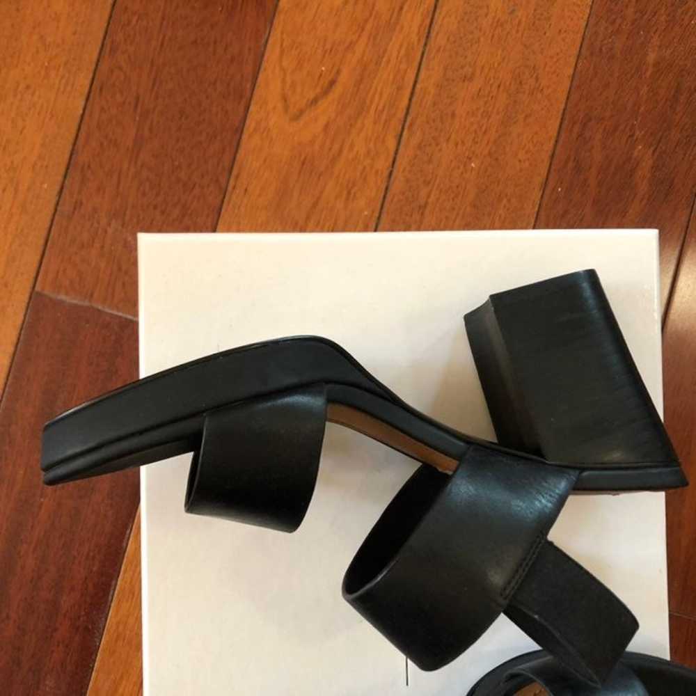 Black heels & other stories - image 3