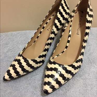 Like new Via Spiga heels