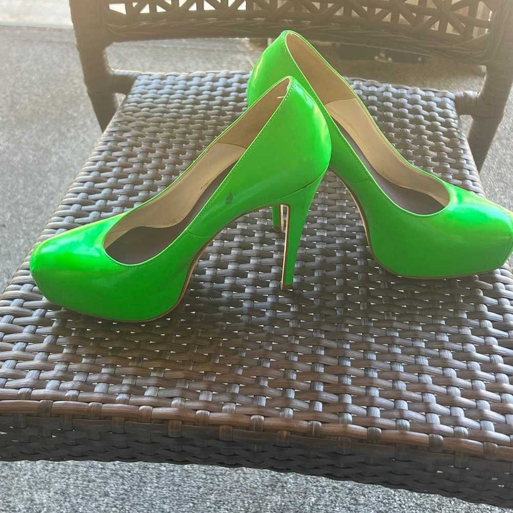heels size 4 good condition - image 12