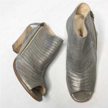 Paul Green Cayenne peep toe heels