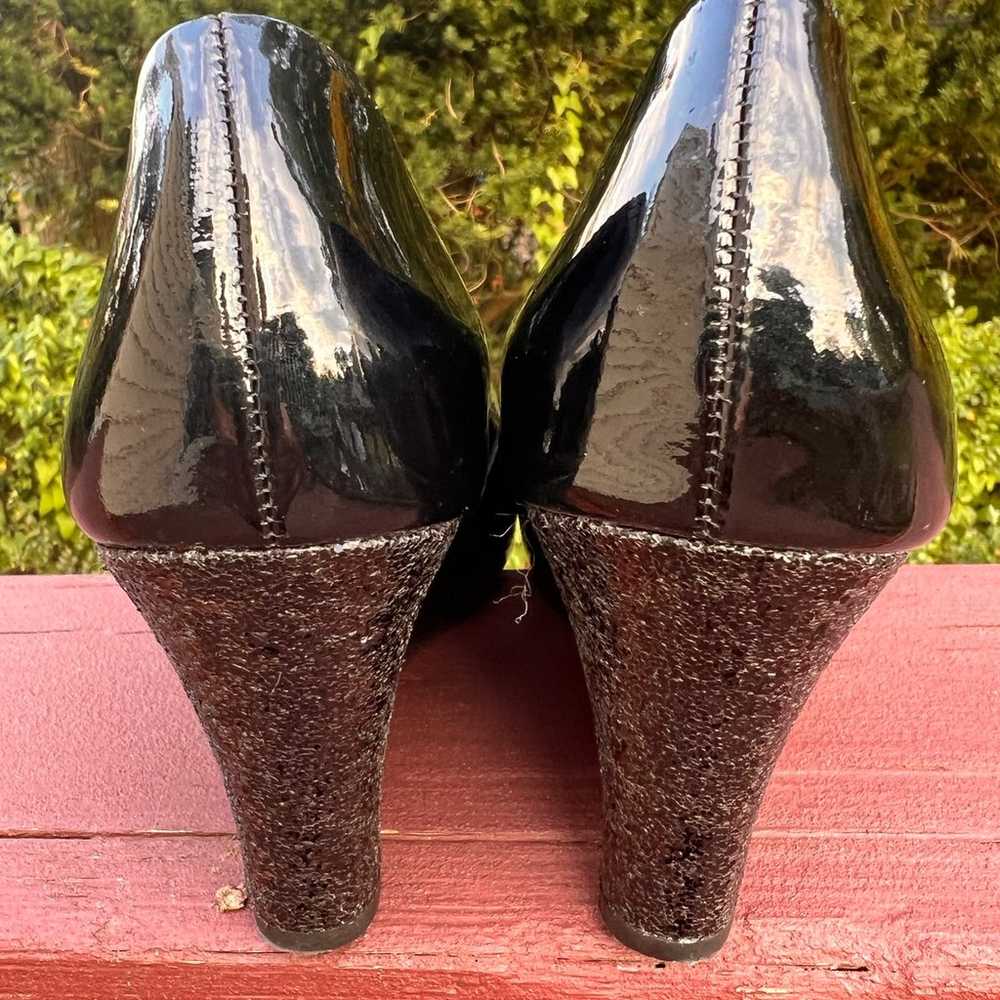 LILLY PULITZER NEW BLACK PATENT LEATHER PEER TOE … - image 7