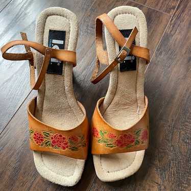 Vintage Lei Leather Hand Painted Heels