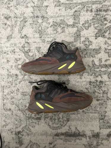 Yeezy Season Adidas Yeezy Boost 700