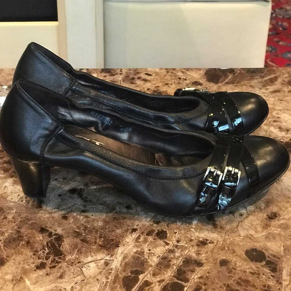 AGL Black leather pump, size 41.5 - image 2