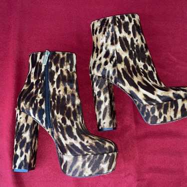 Vince Camuto heels size 5